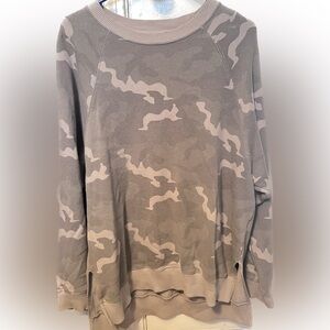 Camo crewneck